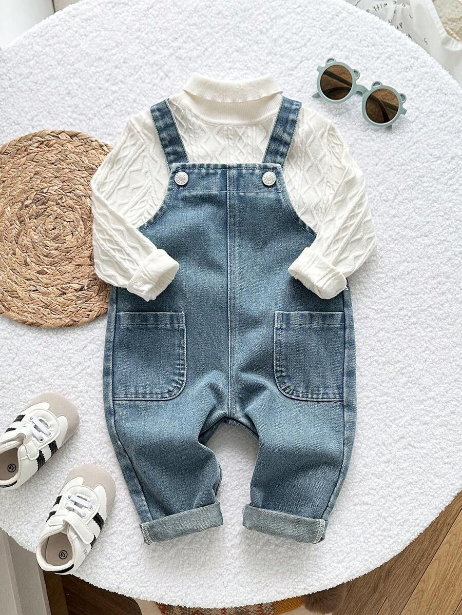 Playful Pals Peto vaquero casual de lavado medio para niños pequeños, lindo y de moda, versátil para uso diario, vacaciones, escuela, fiestas, hecho de denim de algodón suave, con tirantes ajustables, nueva llegada de otoño/invierno - Azul lavado medio - Ver 1