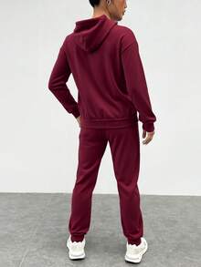 Conjunto de 2 piezas: sudadera con bolsillo tipo canguro del mismo color y pantalones con puños elásticos y cordón - Burdeos - Ver 3
