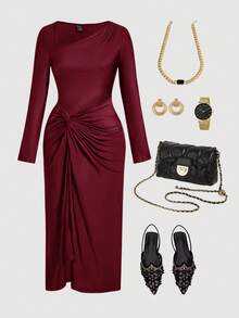 SHEIN MOD Vestido largo elegante de cuello asimétrico con pliegues y torsión, talla grande en color borgoña - Burdeos - Ver 1