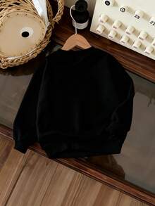 男童休闲可爱圣诞老人“HO HO HO”印花长袖圆领卫衣，适合外出、度假、圣诞节、秋冬季穿着。 - 黑色 - 查看 2