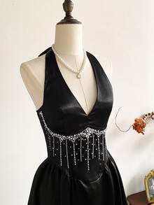 Vintamour 复古优雅女士黑色连衣裙，饰有水钻缎面抹胸，露背领口，系带蝴蝶结，适合派对、节日、生日、圣诞节、新年等场合。优雅女士连衣裙，派对优雅连衣裙，黑色正式连衣裙，黑色连衣裙，经典优雅复古连衣裙，黑色舞会礼服，情人节冬季连衣裙，女士冬季服装，女士冬季连衣裙，女士夏季服装，女士圣诞节服装，圣诞连衣裙 - 黑色 - 查看 3