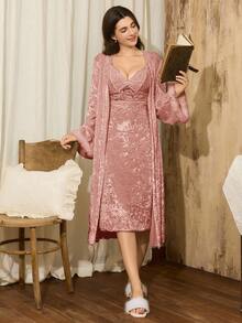 Côtesoire Élégant français haut de gamme Automne/Hiver Peignoir en velours doré à franges et nuisette en velours sexy avec nœud décoratif à bretelles spaghetti, ensemble de 2 pièces de vêtements de nuit, convient pour le loungewear et les vêtements d'extérieur - Rose bonbon - Voir 6