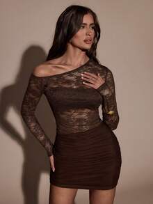 SHEIN BAE فستان قصير بأكمام طويلة وياقة غير متماثلة شفافة مزخرفة بالتطريز - بني - مشاهدة 1