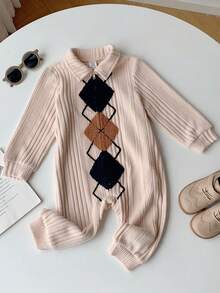 SHEIN 新生儿男女宝宝服装套装，舒适针织面料长袖连体衣，百搭休闲时尚日常可爱学院风基础款，适合春、夏、秋、冬四季，室内、室外、日常、运动、派对、拍照、节日、圣诞节、新年等场合。 - 杏色 - 查看 6