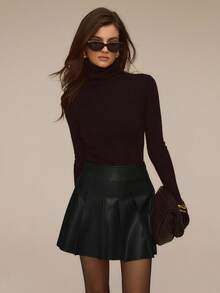 ATUI Studio Women's High Waist Pleated A-Line Mini Skirt, Fashion Casual Versatile Short Pleated Skirt, Modern Minimalist Skirt - Black - View 4