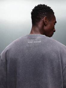 PLAYBOY X SUMWON Camiseta de cuello redondo de manga corta con ajuste holgado y pequeño logo impreso en el pecho para hombre, de algodón lavado con acabado relajado para uso diario en verano - Gris Oscuro - Ver 6