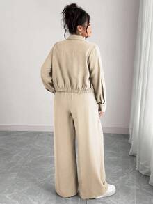 Elenzga 大码女式法式浪漫西西里优雅休闲通勤度假纯色棕色衬衫领隐形门襟松紧下摆长袖衬衫+松紧腰工装裤套装，春/秋/冬 - 杏色 - 查看 2