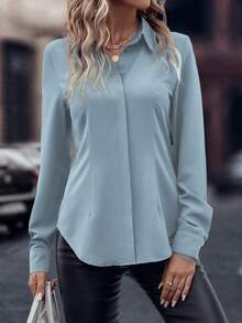 EMERY ROSE قميص كاجوال/للعمل أحادي الصدر بأكمام طويلة وبلون واحد للنساء - أزرق فاتح اللون - مشاهدة 4
