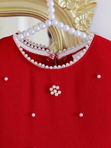 Glamorique Kids Vestido de línea A de manga corta con burbujas rojas para niñas, con decoración de flor de perla, cuello redondo de perla y botón de gota, estilo retro palaciego, elegante, adecuado para fiestas de Navidad, primavera/otoño - Rojo - Ver 3