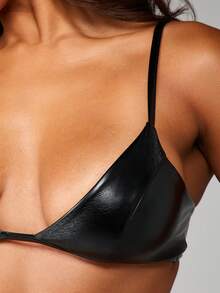 MISSGUIDED Bralette triangular de piel sintética con detalles de tirantes y cierre ajustable de gancho y ojo para el uso diario de las mujeres - Negro - Ver 5