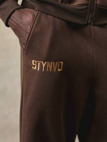 STYNVO 男士字母刺绣拉链抽绳连帽衫和运动裤休闲运动套装 男士套装 男士两件套 棕色宽松运动裤 男士棕色套装 - 棕色 - 查看 7
