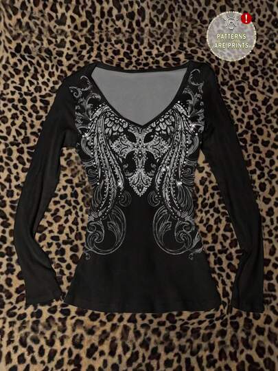 Attitoon Punk Wing Cross Pattern V-Neck Long Sleeve T-Shirt, Suitable For Women, Halloween, Y2K Style, Streetwear, Vintage, Back To School, Retro, Fall, Vacation, Casual Outfits, Autumn/Winter, Hip-Hop, Style Core Aesthetics, Gothic Cybersigilism, Gyaru,Halloween Shirt Goth Top Long Sleeve Black Top