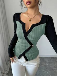 Elenzga 女士时尚优雅休闲T恤，长袖撞色拼接钥匙孔领口，镂空领，A字不对称下摆，仿纽扣设计，杏色提花和黑色针织图案T恤，春季女装上衣 - 彩色 - 查看 3