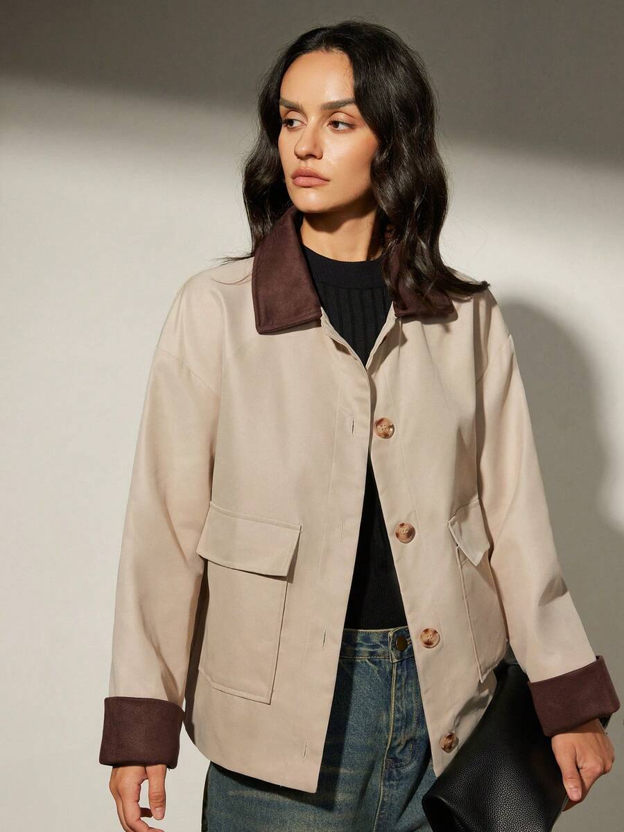 Aveloria Modichic 女士秋冬新款仿麂皮拼接撞色口袋装饰夹克，优雅休闲通勤风 - 卡其色 - 查看 1