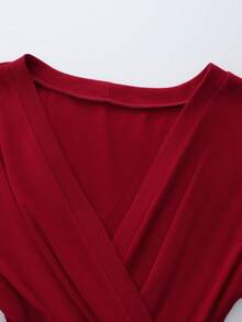 Franclia 女士两件套：V领立领长袖衬衫，袖口饰有细节，腰部收紧，金属纽扣点缀；高腰阔腿裤，前贴袋和腰带环，休闲时尚。