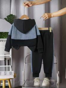 SHEIN Streecool Kids 4-7 Years Old Boys Vintage Stylish Casual Hooded Patchwork Denim Zip-Up Jacket & Elastic Waist Patchwork Denim Pants 2 Pieces Set, Autumn/Winter - Black - View 2