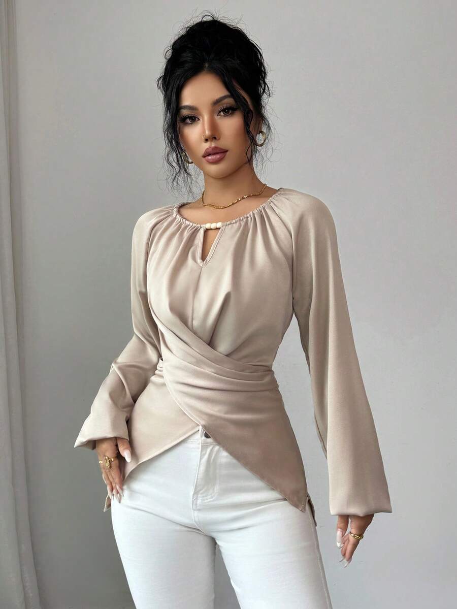 SHEIN Elenzya 女士优雅缎面串珠镂空交叉腰部修身长袖衬衫，精致秋冬上衣 - 卡其色 - 查看 1