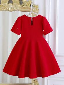 Glamorique Kids Vestido de línea A de manga corta con burbujas rojas para niñas, con decoración de flor de perla, cuello redondo de perla y botón de gota, estilo retro palaciego, elegante, adecuado para fiestas de Navidad, primavera/otoño - Rojo - Ver 2