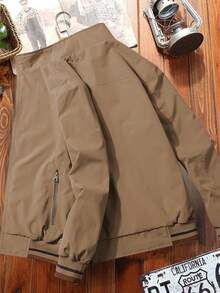 Manfinity Homme 加大码男士卡其色和海军蓝双面长袖修身立领拉链夹克 男士摩卡色飞行员夹克 男士夹克 休闲双面夹克 飞行员夹克 男士外套