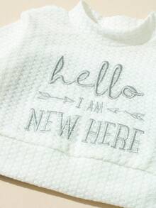 SHEIN HELLO Embroidered Newborn Photography Outfit, Baby Boy/Girl Top, Pants, Hat 3pcs Set, Infant 1 Month To 100 Days Studio Photo Prop Clothing