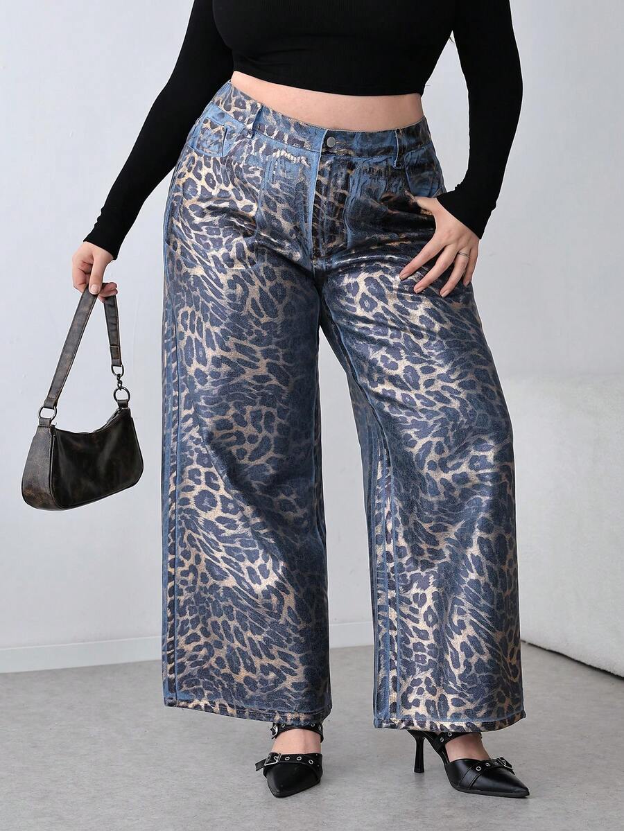 SHEIN PETITE CURVE 娇小码加大码情人节派对女士豹纹口袋休闲阔腿嘉年华夏季度假牛仔裤 - 中等水洗藍 - 查看 1