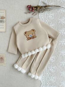SHEIN 2 件套女婴秋冬装套装，返校，3 个月 - 3 岁，杏色休闲可爱熊刺绣 3D 装饰蝴蝶结拼接蓬松圆领长袖上衣和松紧腰运动裤，柔软时尚，适合外出和居家，可作为礼物 - 彩色 - 查看 1