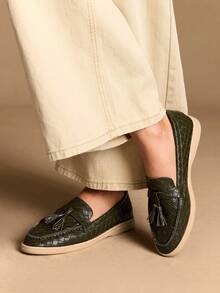 Rosivie Casual Comfortable Slip-On Minimalist Women Flats For Christmas - Green - View 4