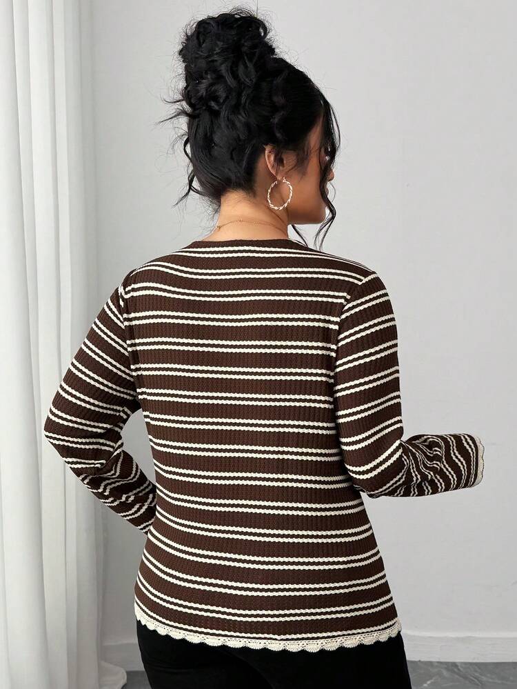 Dazy Plus V-Neck Faux Placket Button Decor Fashionable Striped Hem Slit Contrast Lace Long Sleeve T-Shirt