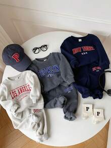 SHEIN Bộ 6 món áo nỉ cổ tròn và quần jogger in chữ thời trang lót giữ nhiệt cho bé trai, thoải mái, thích hợp mặc hàng ngày, trong nhà, ngoài trời, thể thao, tiệc tùng, lễ hội, thời trang đường phố, bộ đồ thể thao, Giáng sinh, Năm mới, bộ đồ thu đông cho bé trai, bộ đồ thể thao cho bé trai, quần áo thể thao cho bé trai, bộ quần áo thể thao cho bé trai - Nhiều màu - Xem 4