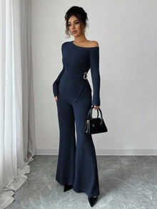 Elenzga Conjunto informal de 2 piezas para mujer, camiseta de punto acanalado de manga larga con hombro asimétrico, volante y decoración metálica + pantalones acanalados ajustados de campana - Azul Marino - Ver 4