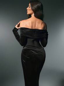 Nuvra 女式露肩长袖褶皱黑色天鹅绒拼布派对连衣裙，性感优雅绷带长裙 - 黑色 - 查看 4