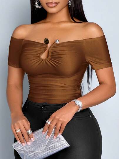 SOLERSUN Camiseta ajustada de mujer de unicolor con hombros descubiertos, manga corta y pliegues