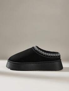 Solecia Women's Thick Sole Thermal Lined Casual Everyday Snow Boots For Christmas - Black - View 4