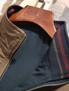 Manfinity Homme 加大码男士卡其色和海军蓝双面长袖修身立领拉链夹克 男士摩卡色飞行员夹克 男士夹克 休闲双面夹克 飞行员夹克 男士外套