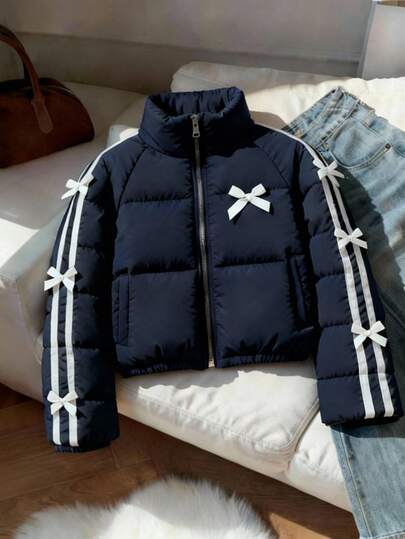 SHEIN 女童休闲可爱蝴蝶结白色条纹宽松运动衫，适合冬季日常穿着