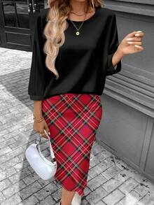 SHEIN LUNE Bộ áo thun cổ tròn tay 3/4 màu trơn đơn giản cổ điển dễ mặc đi làm cho nữ kèm chân váy bút chì họa tiết kẻ caro - Nhiều màu - Xem 4