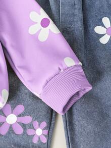 Sparklyn 这款女童可爱碎花卫衣套装适合春、秋、冬三季以及开学季穿着。针织卫衣饰有黄色碎花图案，罗纹袖口、领口和下摆，长袖设计，搭配黄白碎花蓝色牛仔裤，两件套，适合女孩日常穿着，可爱又优雅，适合上学、外出、聚会等场合。 - 紫色 - 查看 4