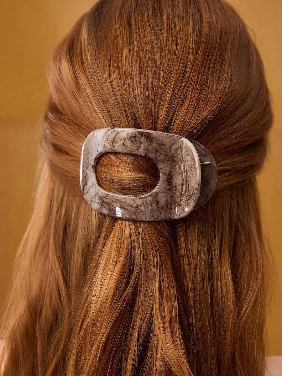 MOTF PREMIUM 棕色椭圆形镂空鸭嘴发夹 - 鏽棕色 - 查看 1