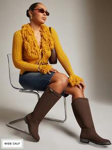 SHUZIA 女式宽筒日常休闲舒适圆头粗跟仿麂皮及膝靴，带金属装饰 - 棕色 - 查看 6