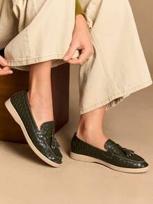 Rosivie Casual Comfortable Slip-On Minimalist Women Flats For Christmas - Green - View 6