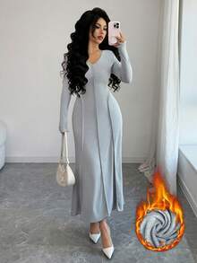 Modelyn رمضان فستان كاجوال أنيق بياقة على شكل حرف V مصنوع من الأقمشة المحبوكة مع خصر مشدود، اللون رمادي، مناسب للخريف والشتاء - رمادي فاتح - مشاهدة 1