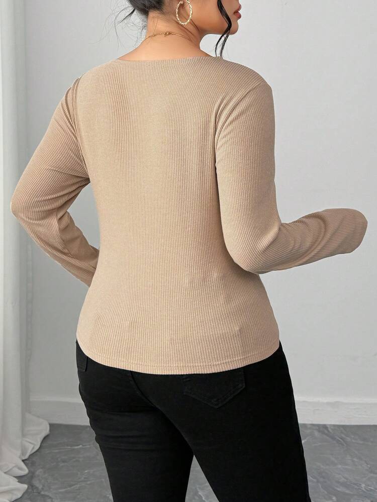 Dazy Plus Plus Size Casual Solid Color Metal Decor Long Sleeve T-Shirt, Autumn