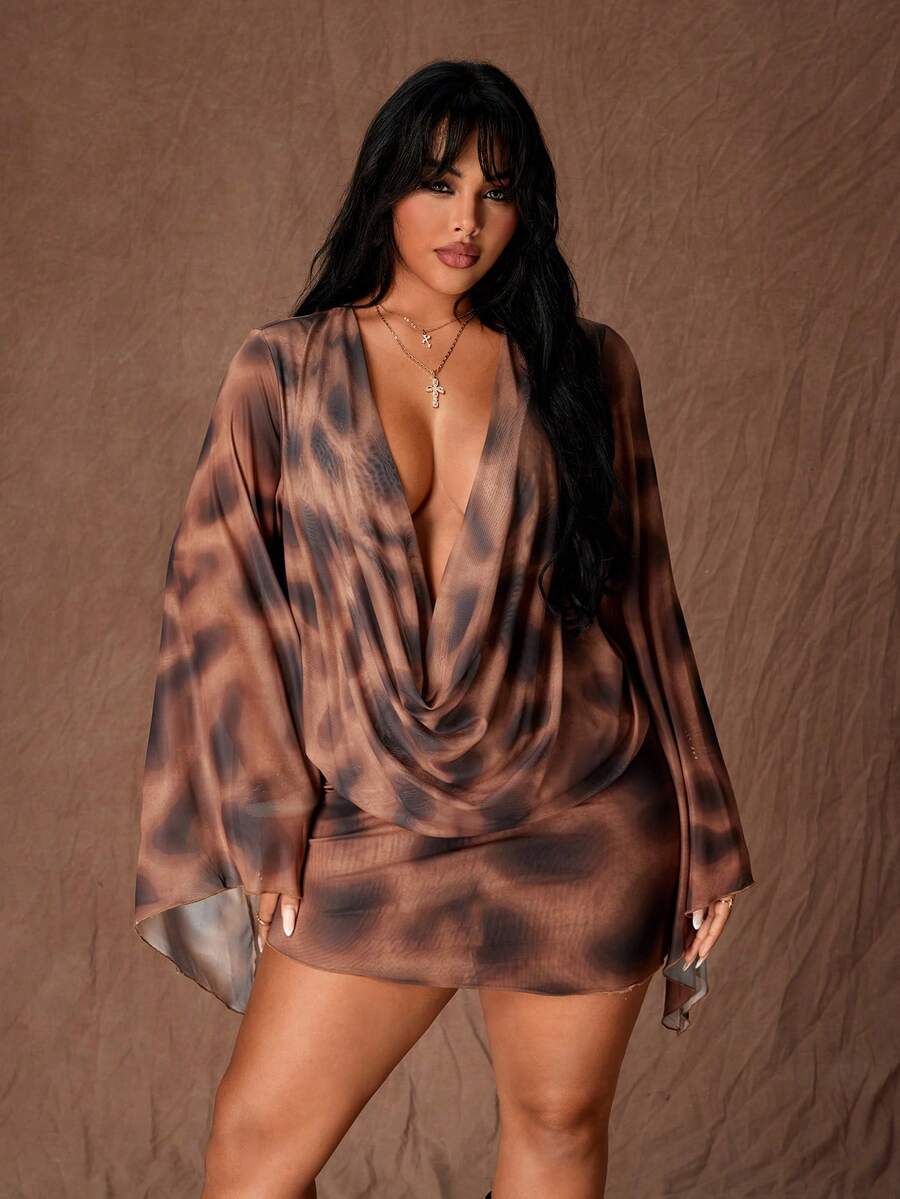 Rustia 深V领豹纹网纱紧身迷你连衣裙，喇叭袖，性感派对女装