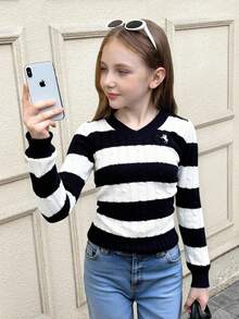 SHEIN Tween Girl Striped Sweater Suitable For Casual Wear, Back To School Wear, Home Style, Daily Wear, School Wear, Travel Wear, Sports Wear, Winter Wear, Christmas Wear, New Year Wear, Preppy Style Autumn Winter White And Black Striped Sweater Knit Sweater Cute Sweater Unisex Cable Knit Sweater - Black and White - View 10