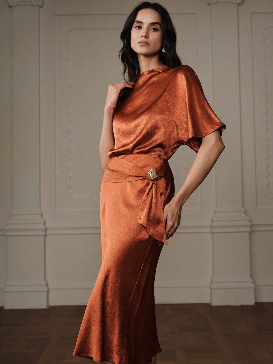 Aveloria Rosie 2pcs Set: Batwing Sleeve Loose Crop Top & Satin Ruched Bodycon Midi Dress - Burnt Orange - View 1