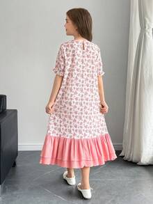 SHEIN Tween Girl Cute Pink Floral Pattern Round Neck Puff Sleeve Loose Casual Nightgown, Family Vacation Leisure Short Sleeve Floral Print Dress, Ramadan Dress, Eid Dress, Abaya, Jalabiya, Lace - Pink - View 2