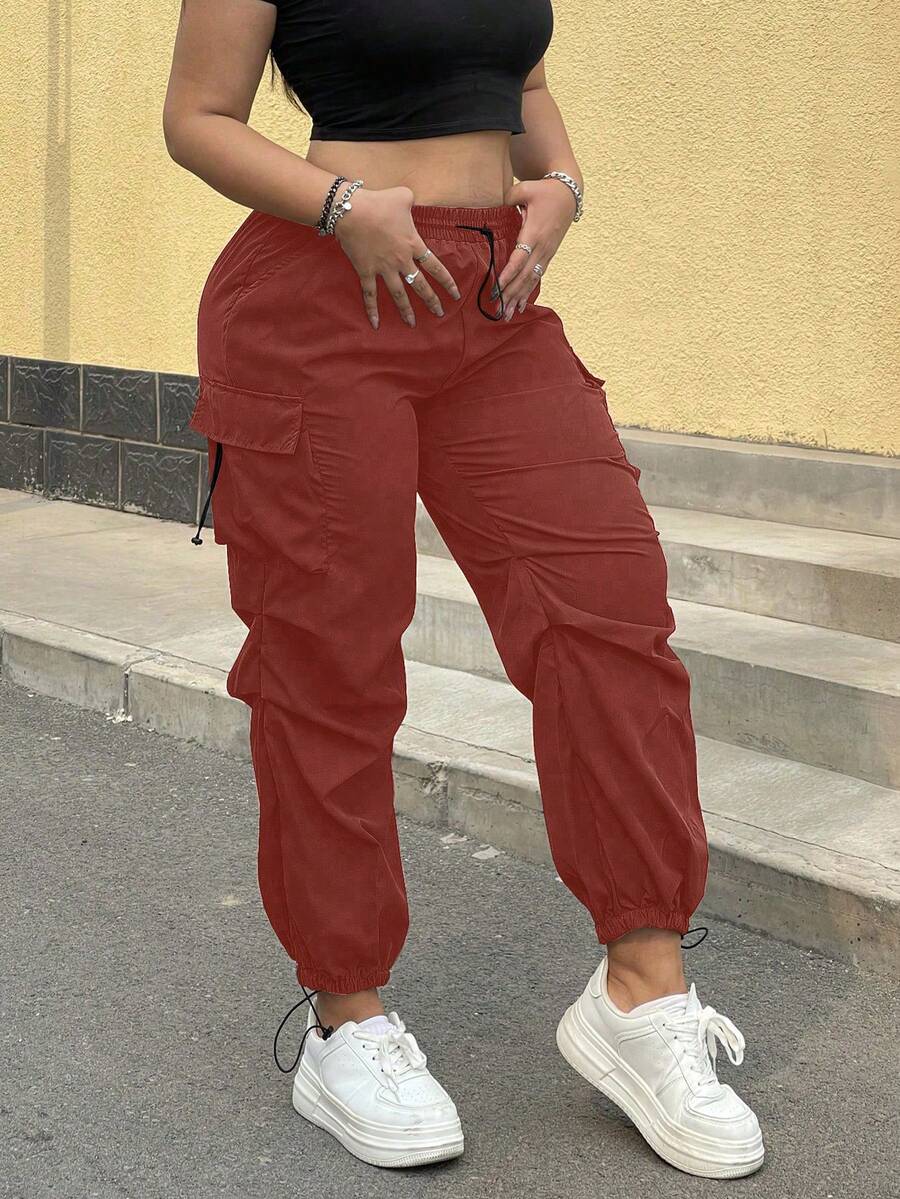 POPSWAY Pantalones cargo de talla grande de unicolor casual con cordón y múltiples bolsillos - Rojo - Ver 1