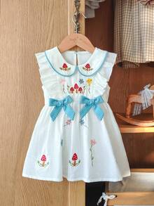 SHEIN Vintaside Kids 1件女婴夏季新款竹纤维白色娃娃领拼接绿色格子精致刺绣水滴设计褶皱荷叶边下摆蝴蝶结花卉刺绣腰部绿色格子蝴蝶结无袖连衣裙，田园可爱白色宝宝一周岁生日派对公主裙 - 彩色 - 查看 4