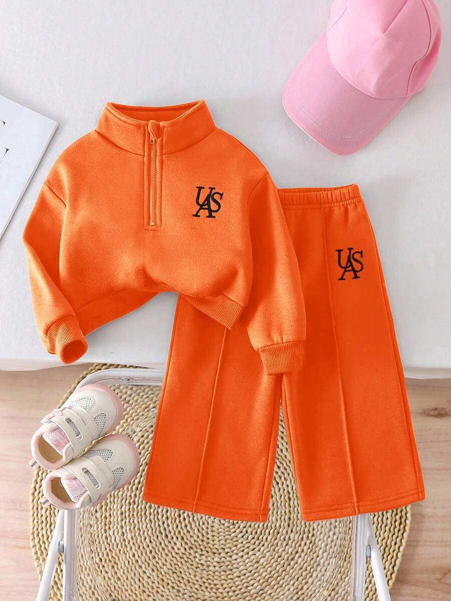 SHEIN 2 件套女婴羊毛衫和裤子套装，刺绣字母设计，适合户外和室内穿着，秋冬季 - 橘色 - 查看 1