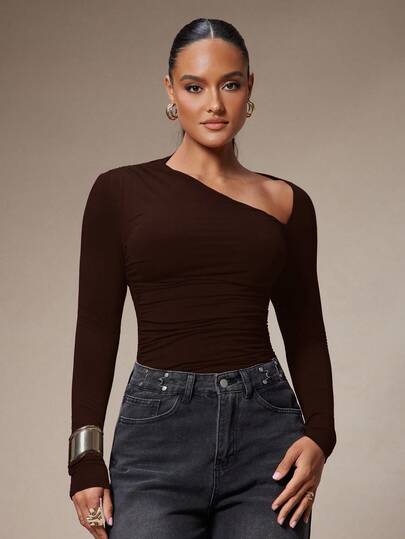 Silquee Camiseta feminina de manga comprida com modelagem ajustada e ombros assimétricos, em cor sólida, ideal para o outono.